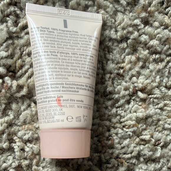 Clinique Makeup Collection - Purple, Green, Pink - Picture 7 of 16